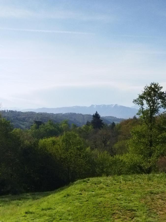 Domaine De La Tisnere Acomodação com café da manhã Gelos Exterior foto